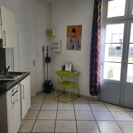 Appartamento Entre Arènes Et Maison Carrée P1 *